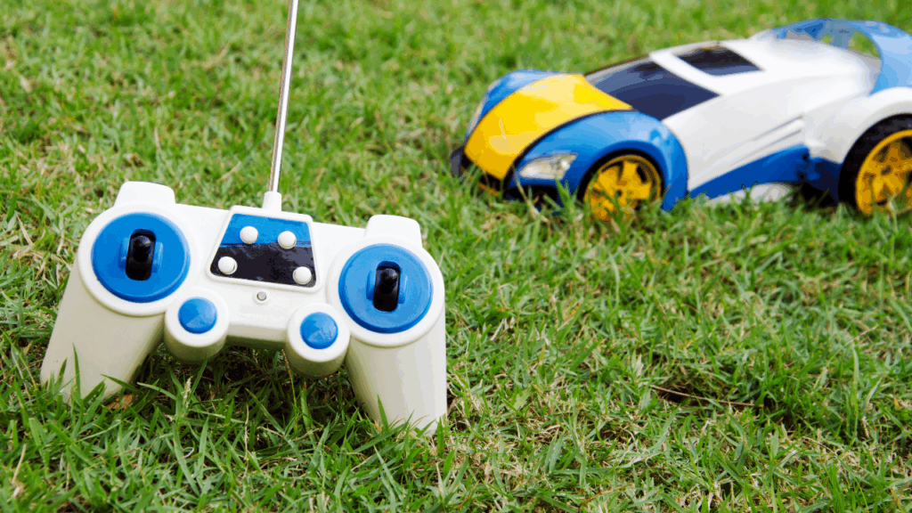 melhor carrinho de controle remoto, carrinhos de controle remoto, carrinho de controle remoto, controle remoto, brinquedo, diversão, criança, bateria recarregável, luzes, sons, giro 360º, tração 4x4, Homem-Aranha, Batman, DM Toys, Mega Compras, Candide, Polibrinq, Multikids, Importway.