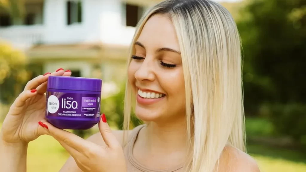 Testamos os 10 melhores matizadores para cabelos loiros, descoloridos e vermelhos, avaliando eficácia, textura, tempo de ação e resultados. (1)